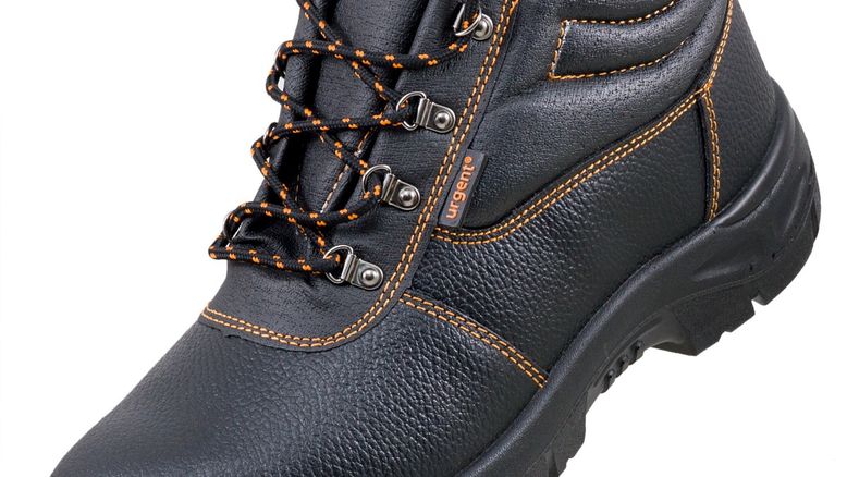 Dlaczego buty robocze obcierają?