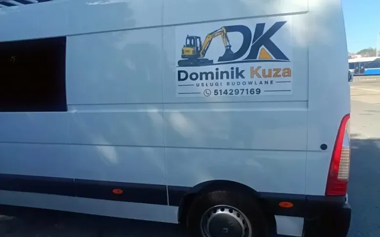 Magnesy reklamowe na samochód z logo firmy